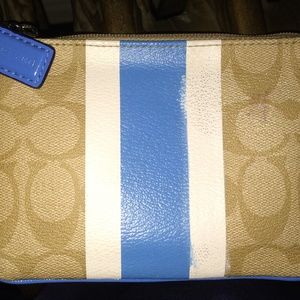 NWOT COACH Wristlet Patent Leather